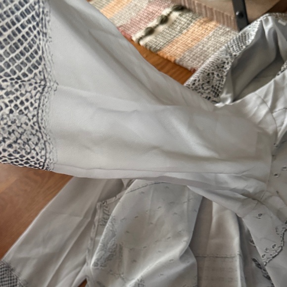 Stylish Gray Patterned sheer jacket - Picture 5 of 6